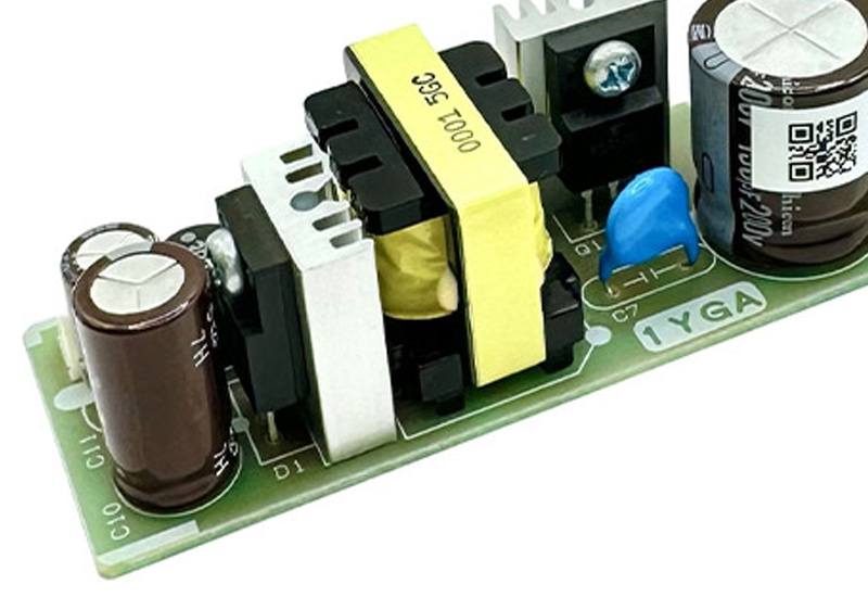 デコが生み出す安定化電源の力